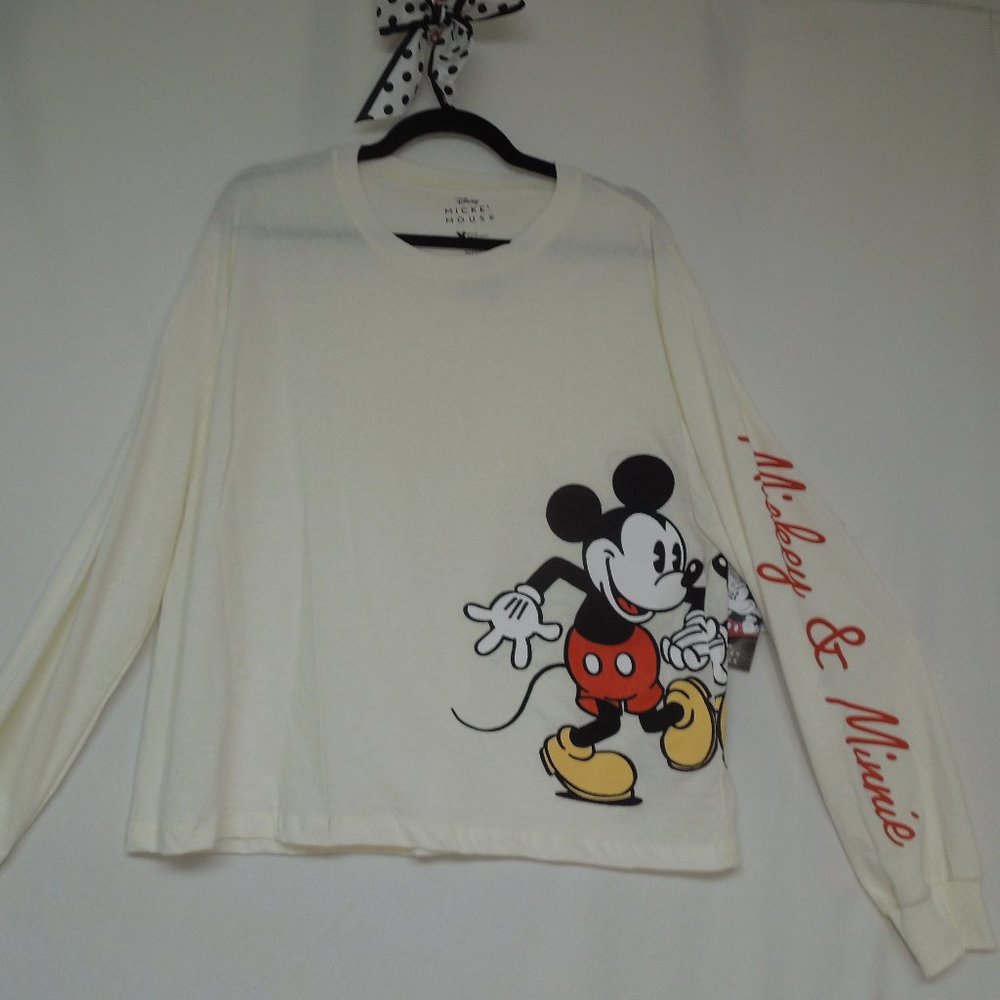 Disney Mickey Minnie long sleeve crop top
